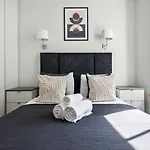 Bnbnook - Spacious 3Br Near West End & Covent Garden