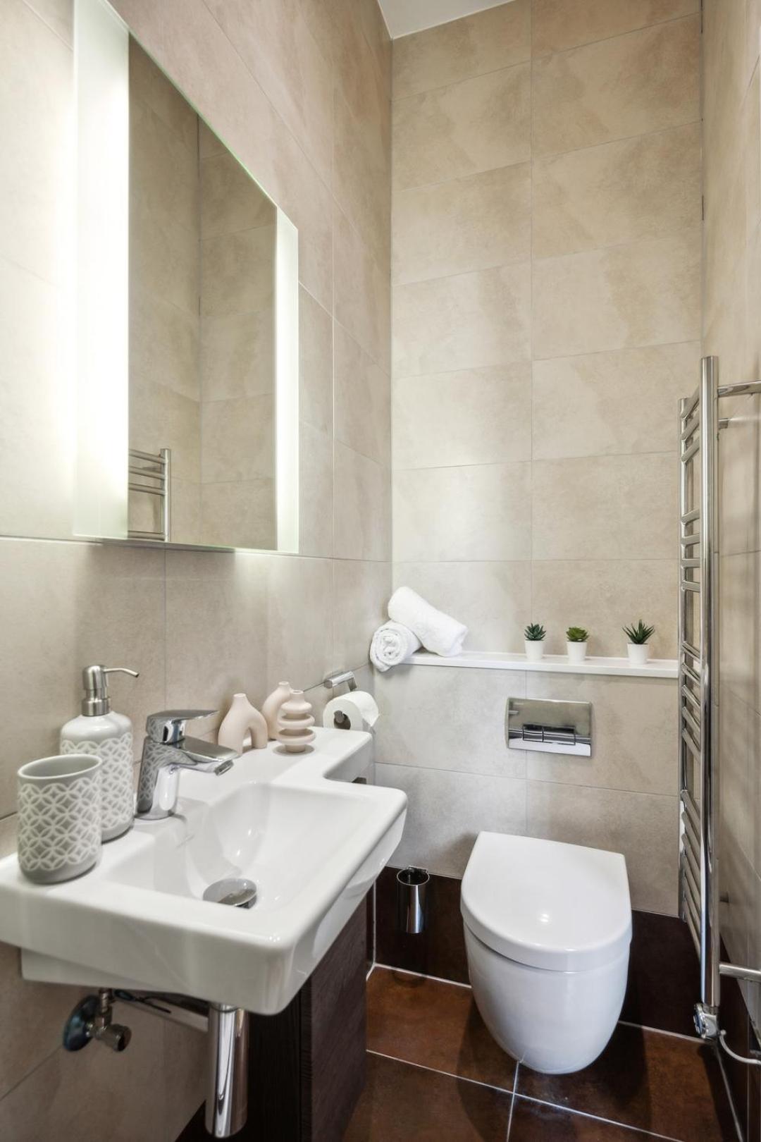 Bnbnook - Spacious 3br Near West End & Covent Garden Apartment *