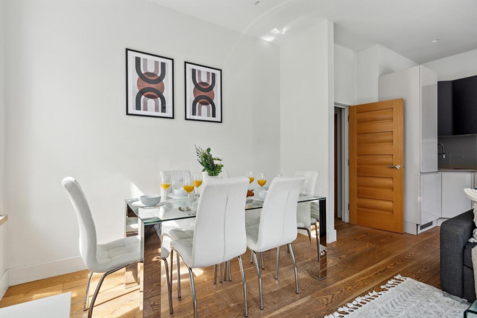 Bnbnook - Spacious 3br Near West End & Covent Garden * London